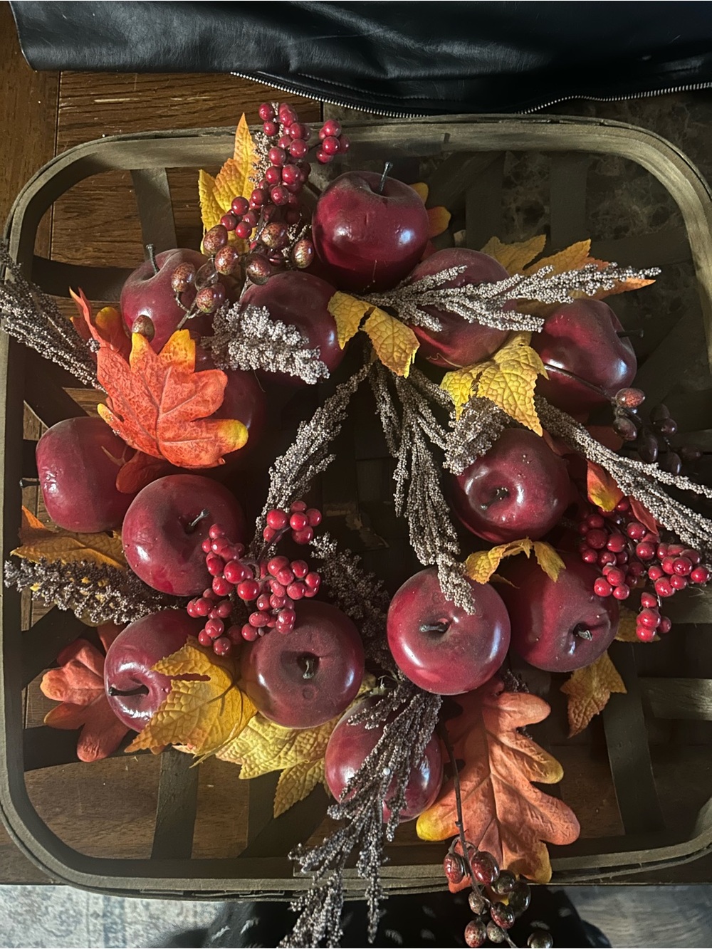 Autumn Red Apple Wreath - Home Holiday Decor